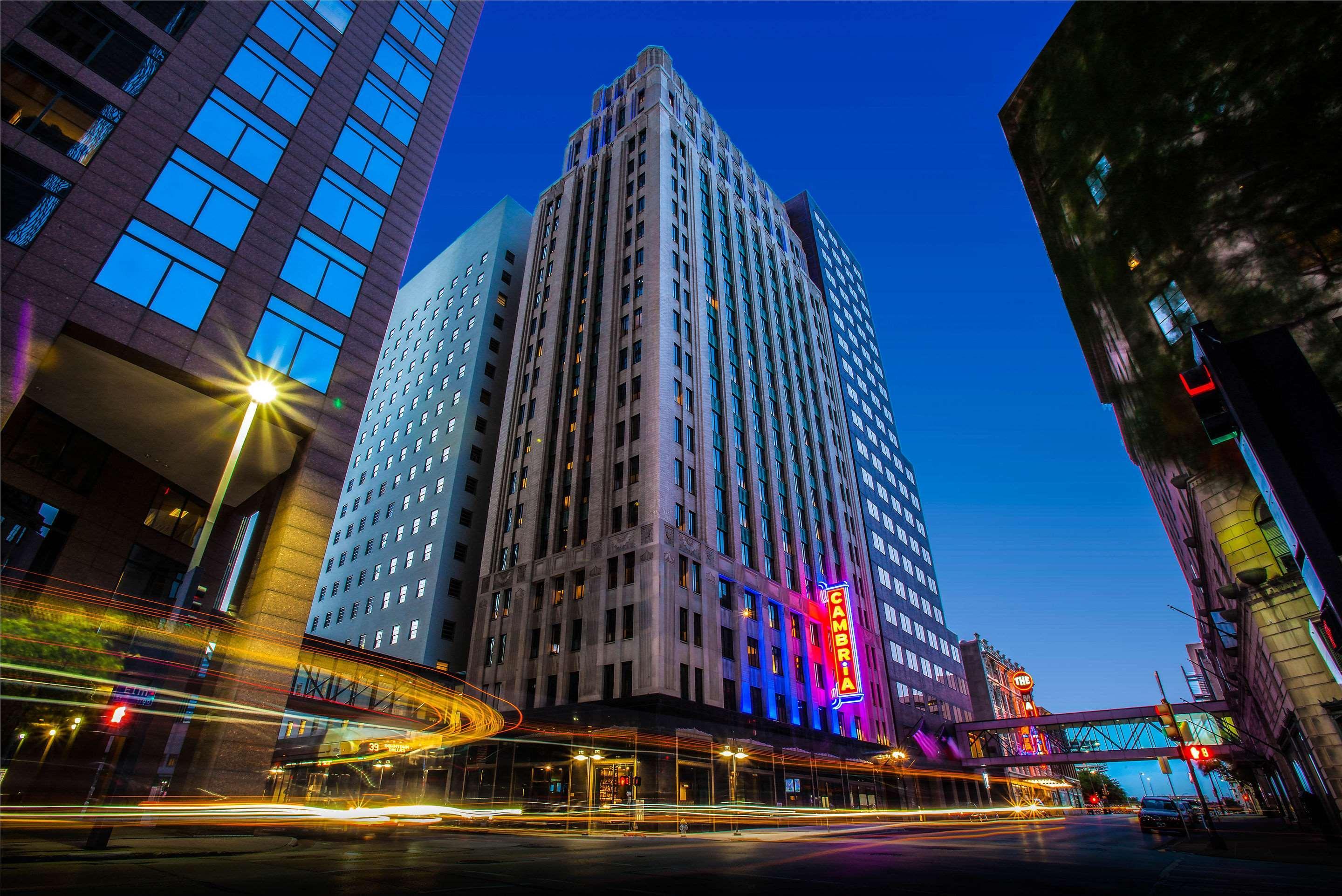 Renaissance Saint Elm Dallas Downtown Hotel Exterior foto