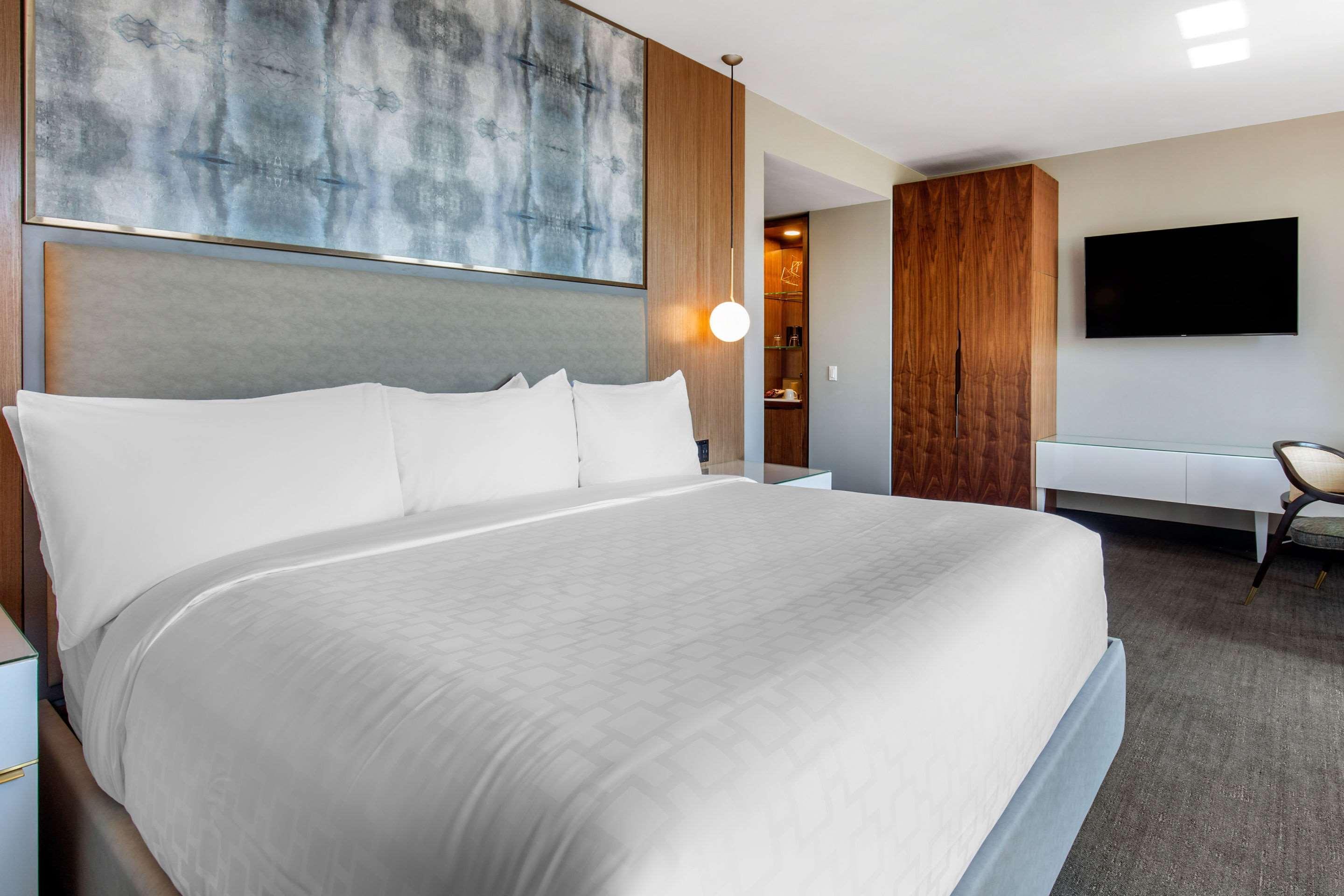 Renaissance Saint Elm Dallas Downtown Hotel Exterior foto